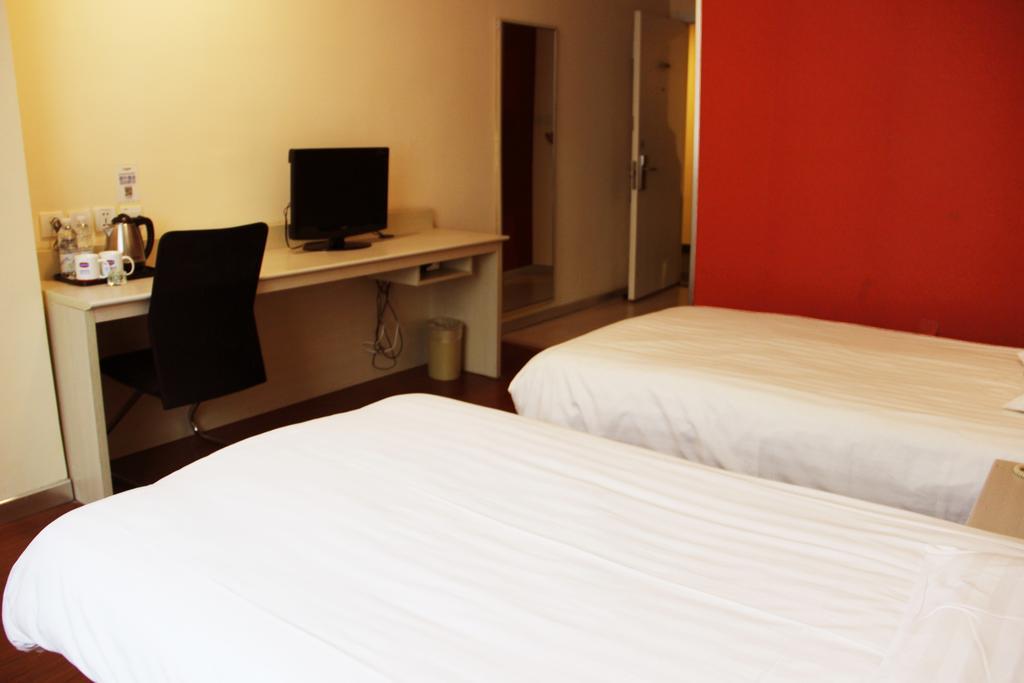Hanting Express Shanghai Songjiang North Renmin Road Rom bilde